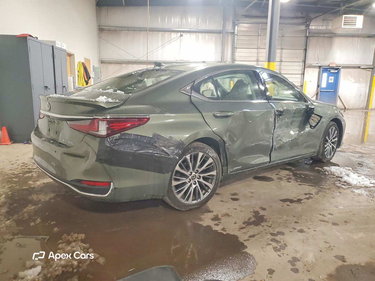 Lexus ES 2019