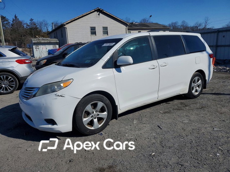 Toyota Sienna 2017 - Image 1 of 13