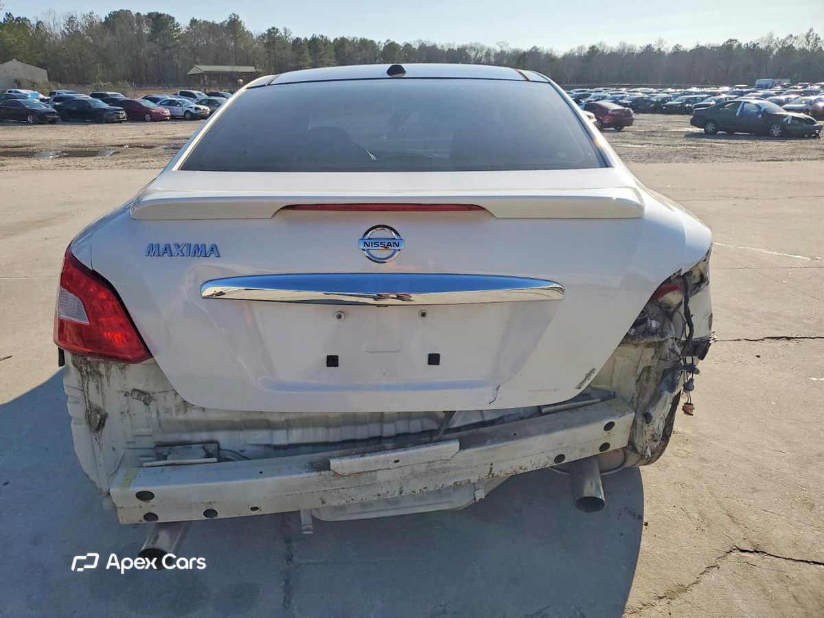 Nissan Maxima 2011