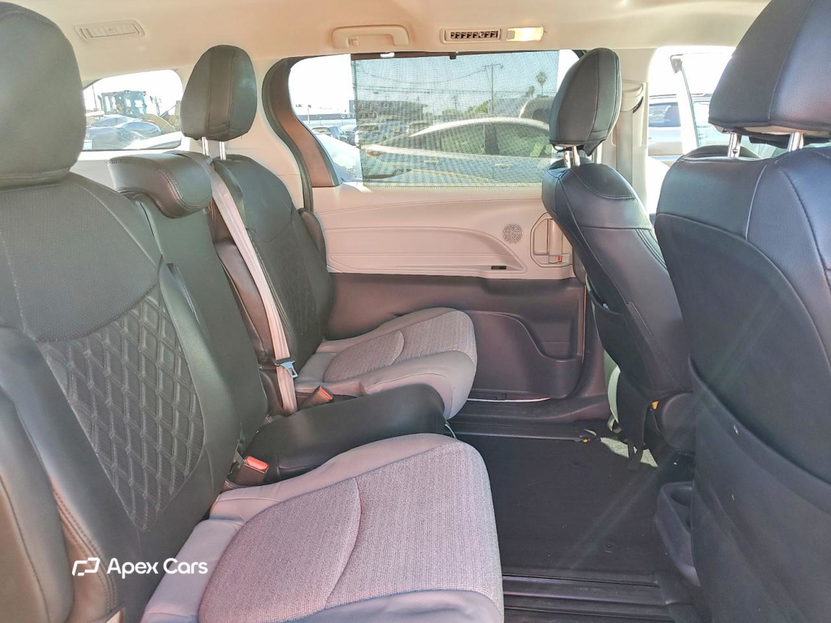 Toyota Sienna 2023