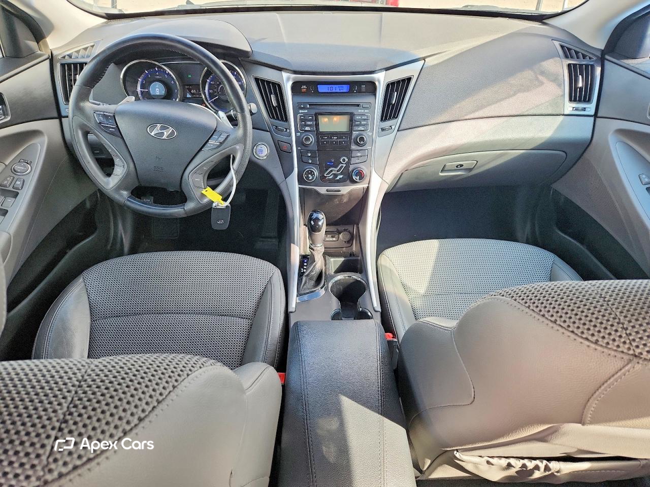 Hyundai Sonata 2011