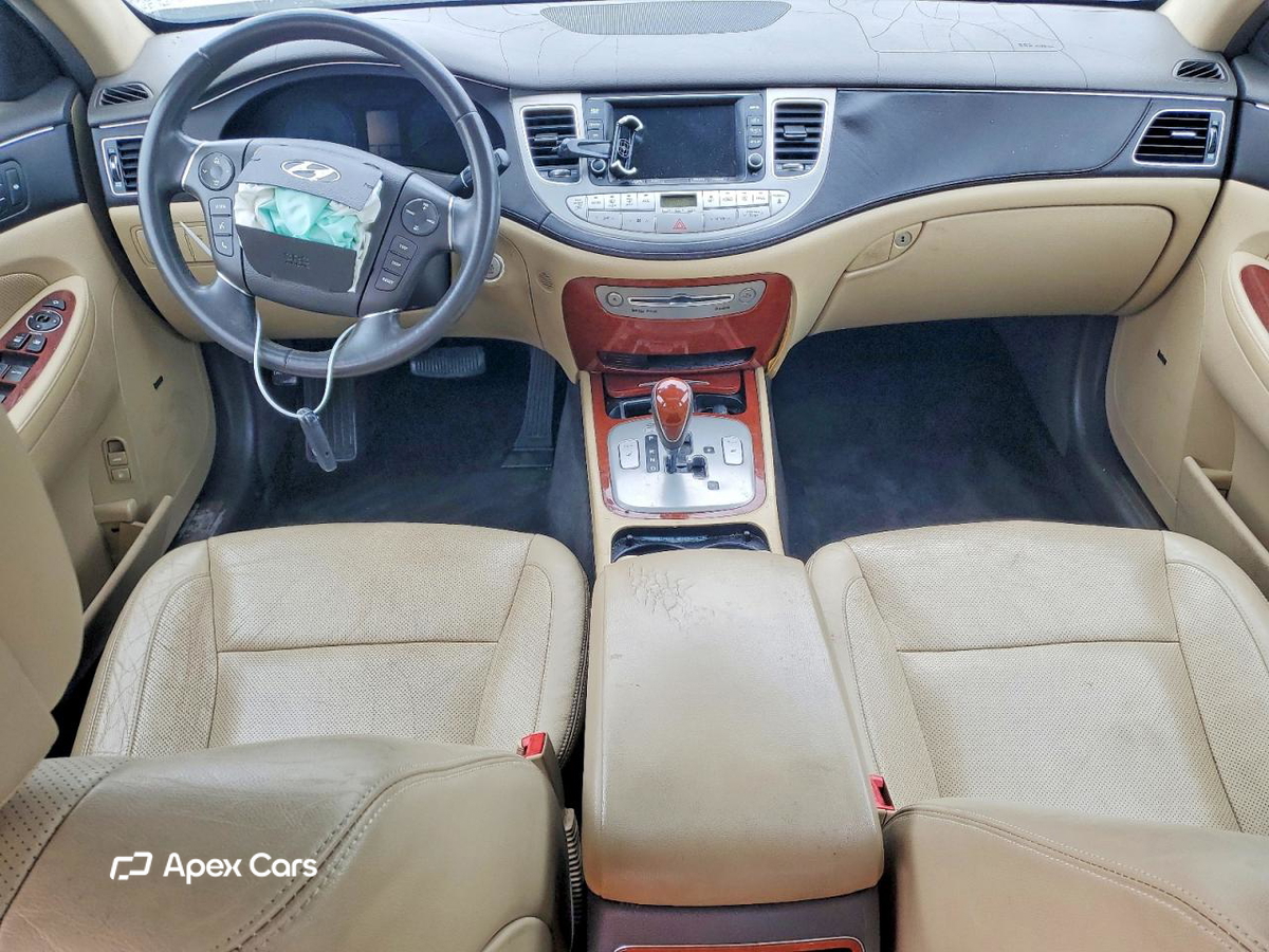 Hyundai Genesis 2013