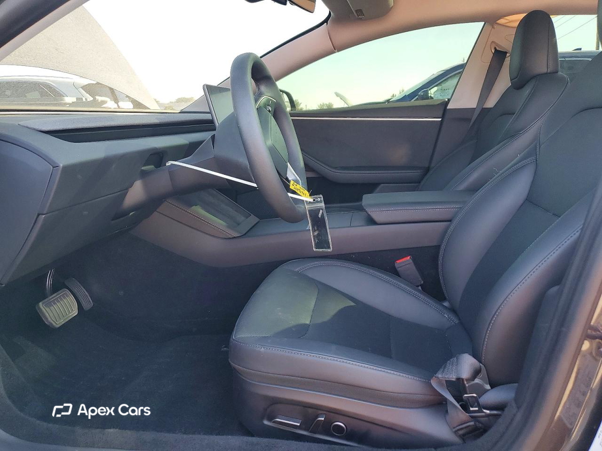 Tesla Model 3 2024
