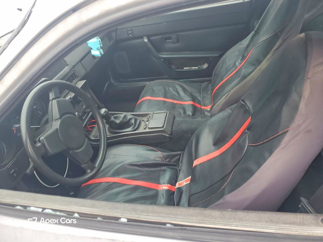 Porsche 924 1987