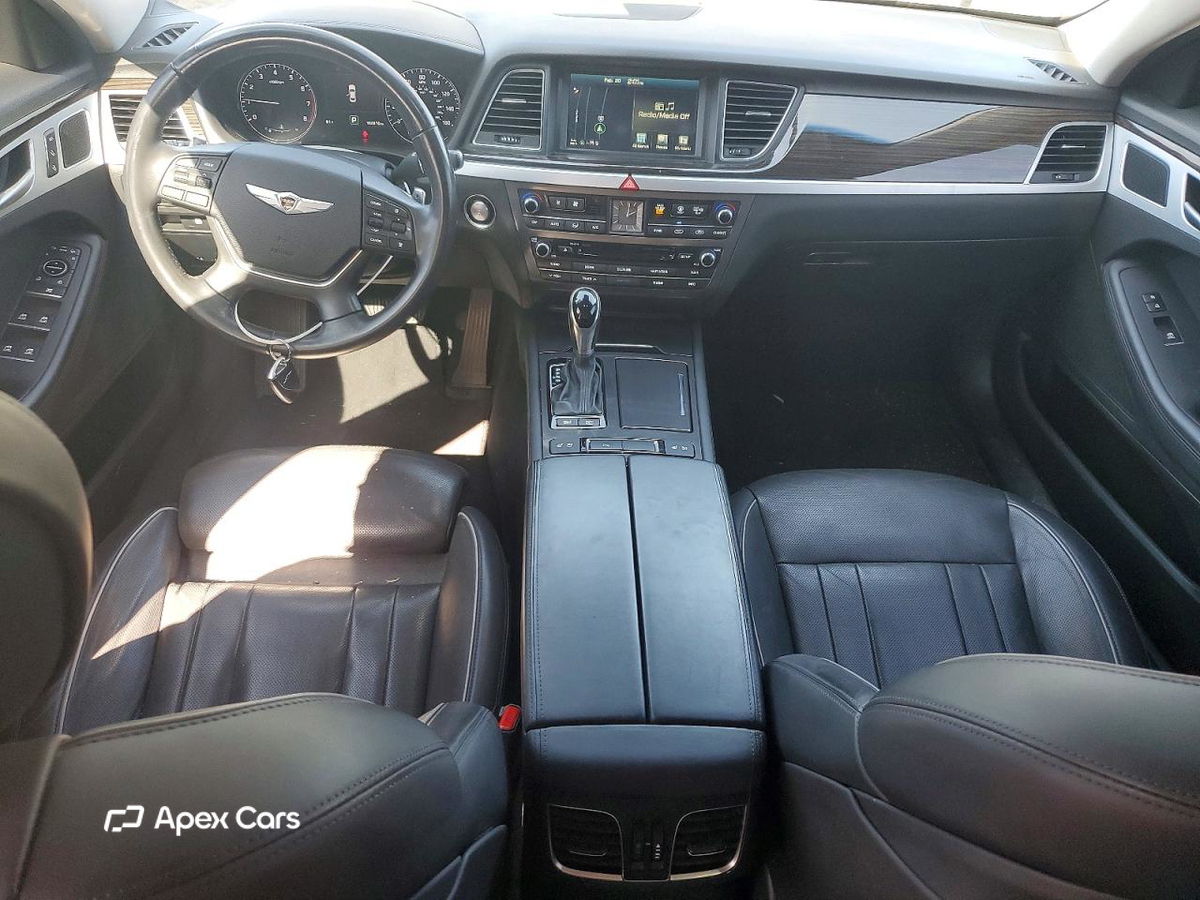 Hyundai Genesis 2015