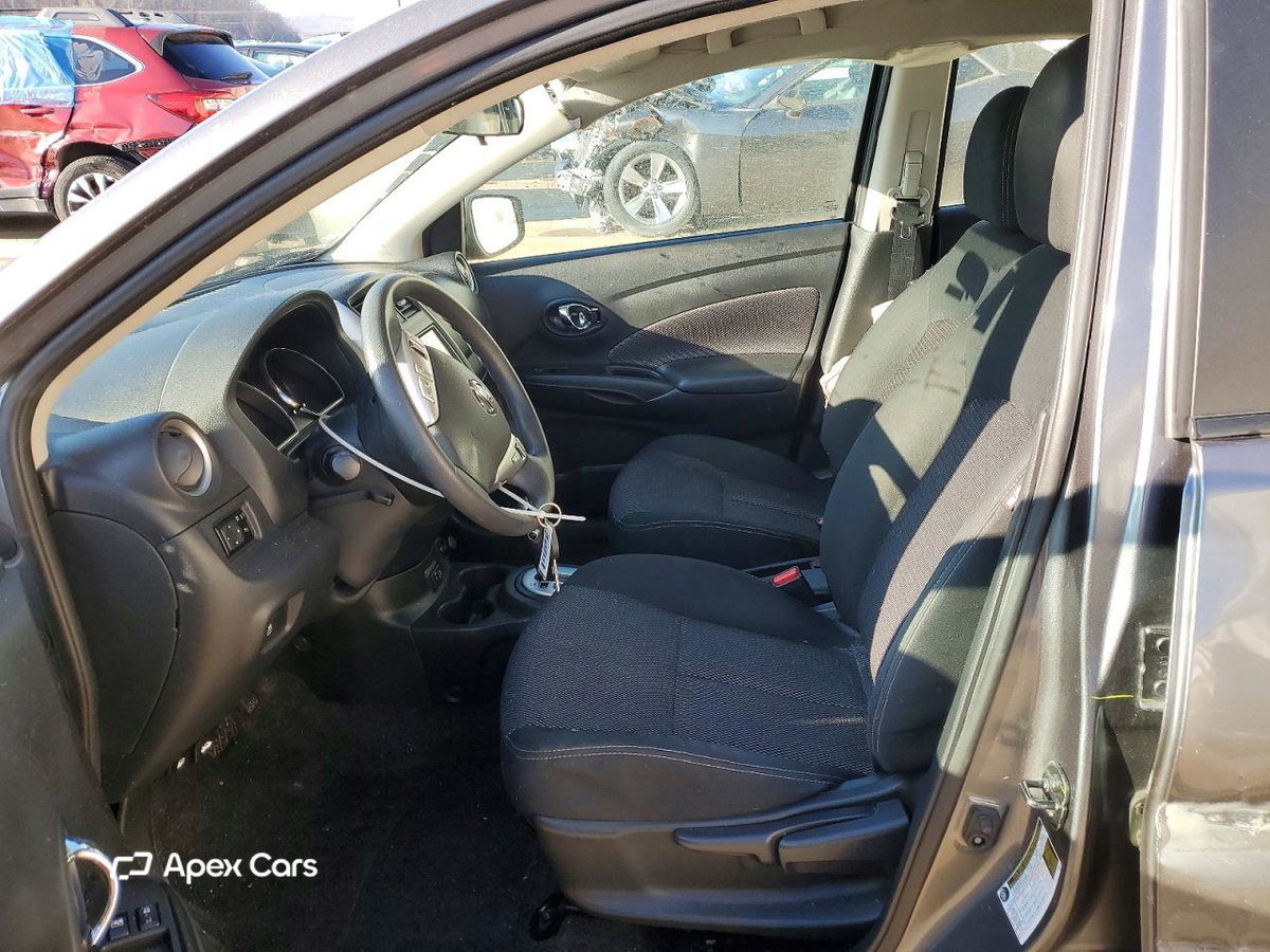 Nissan Versa 2019