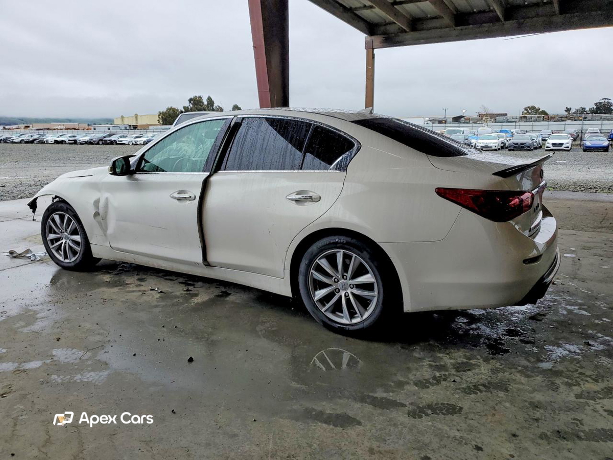 Infiniti Q50 2015
