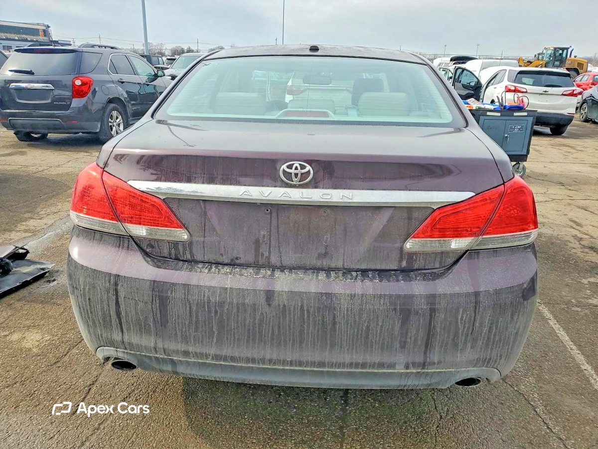 Toyota Avalon 2012