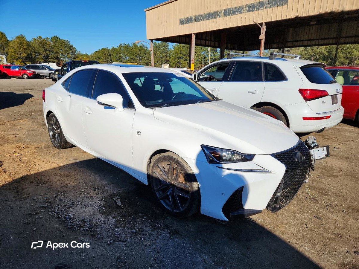 Lexus IS 2019