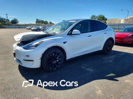 Tesla Model Y 2023 - Zdjęcie 1 z 13