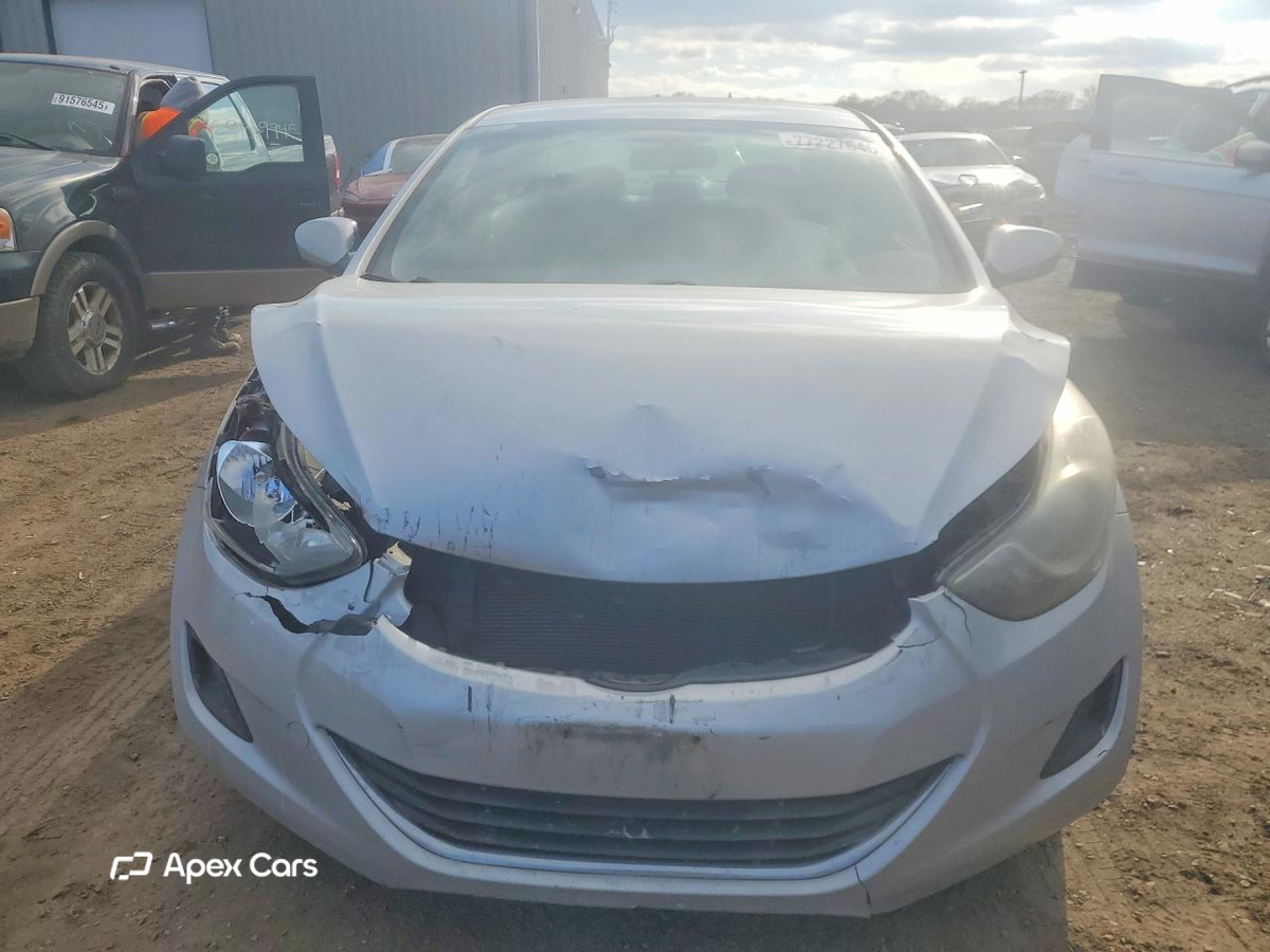 Hyundai Elantra 2013