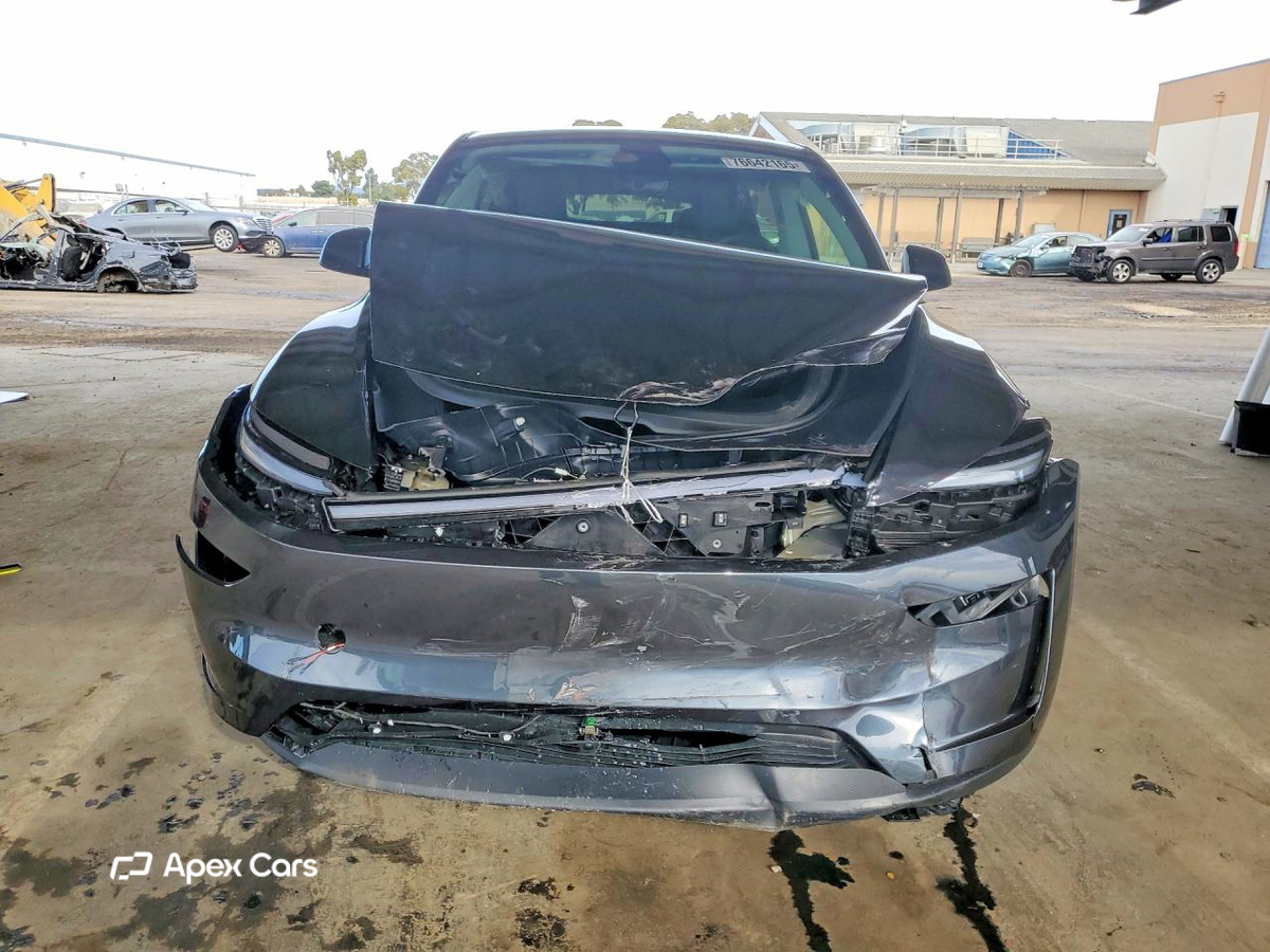 Tesla Model Y 2026