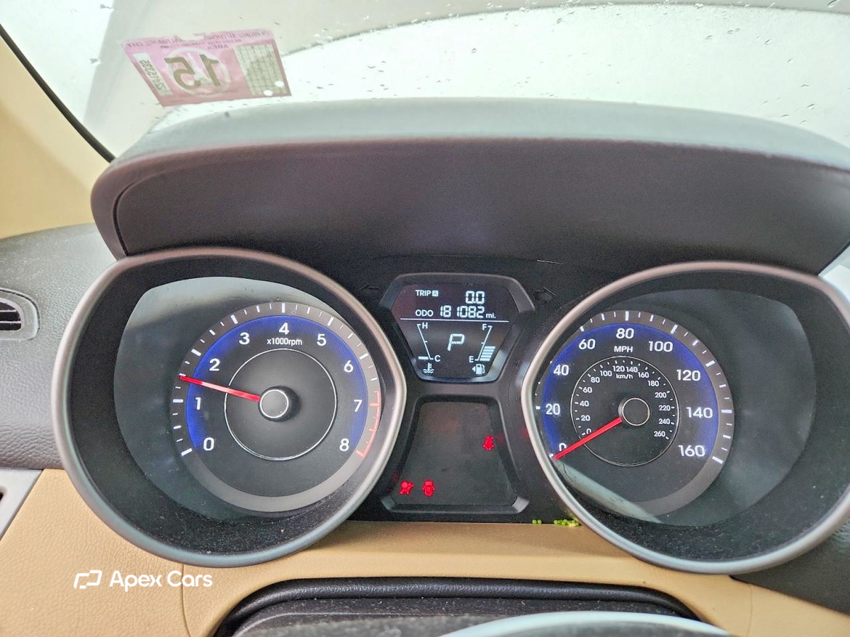 Hyundai Elantra 2013