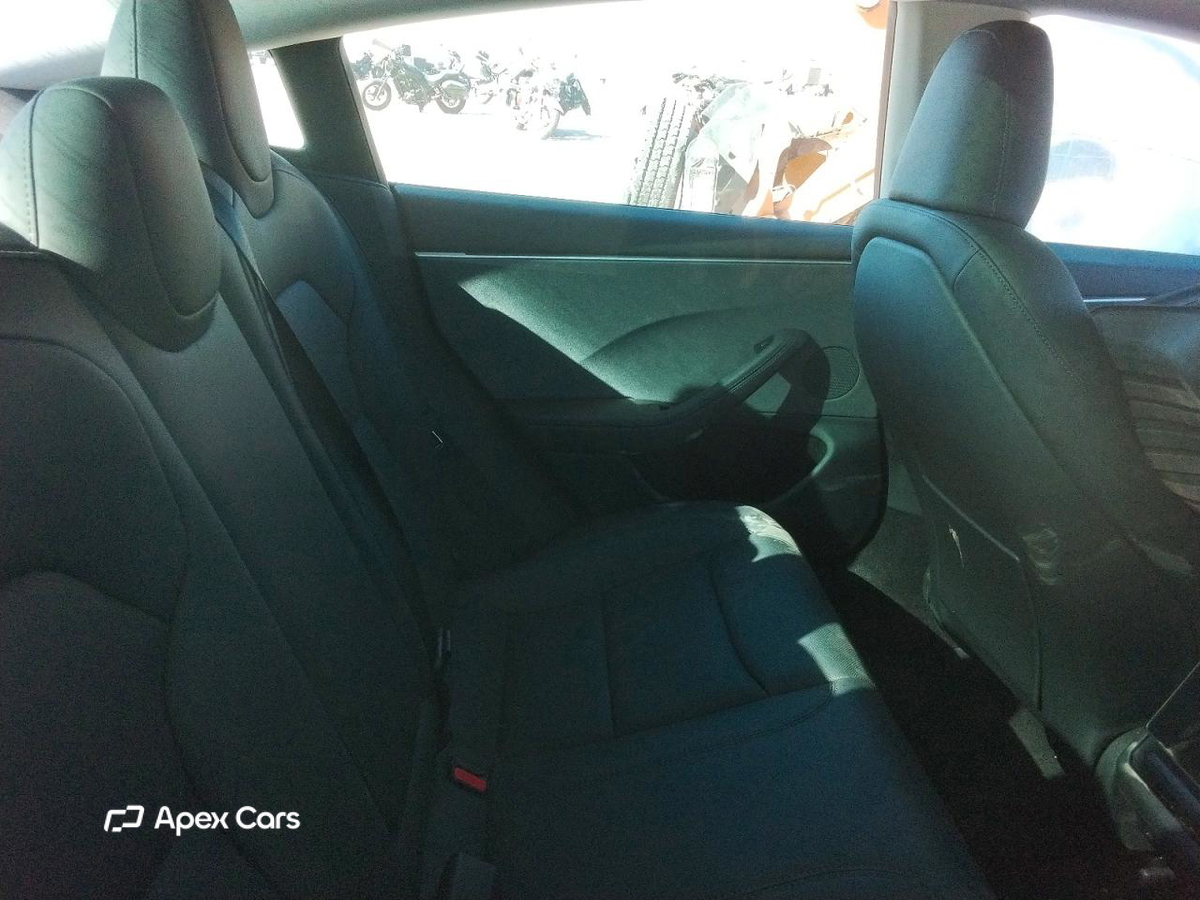 Tesla Model 3 2025