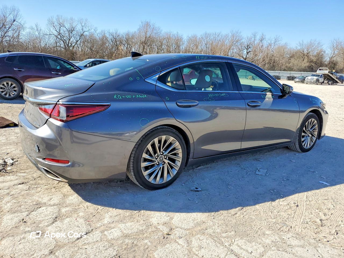 Lexus ES 2019
