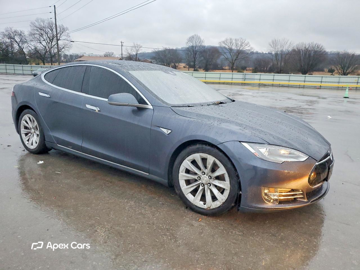 Tesla Model S 2016