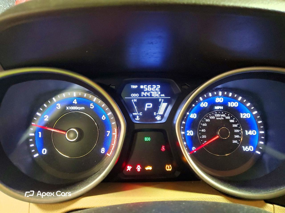 Hyundai Elantra 2012