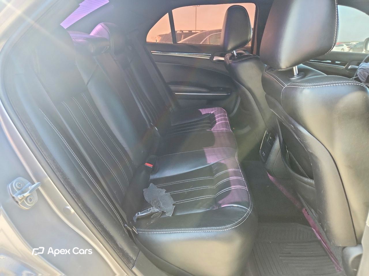 Chrysler 300 2018