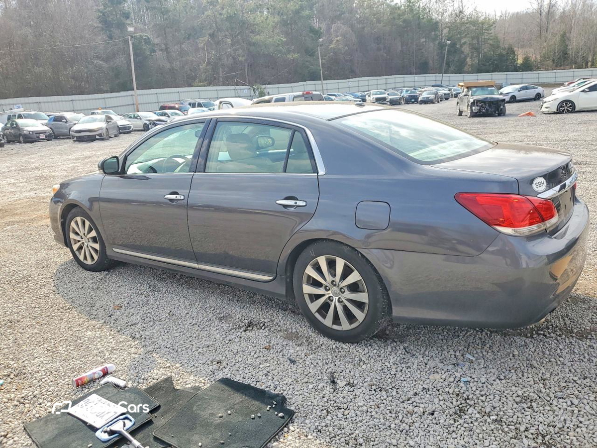 Toyota Avalon 2011