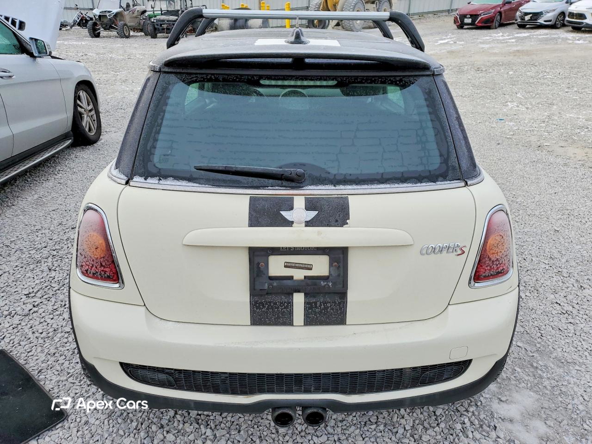 MINI Cooper 2010
