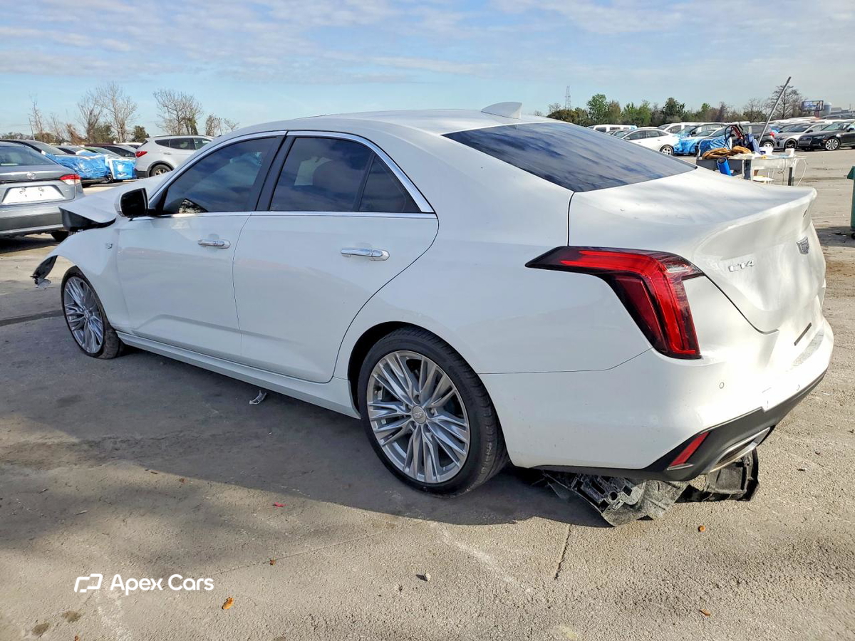 Cadillac CT4 2025