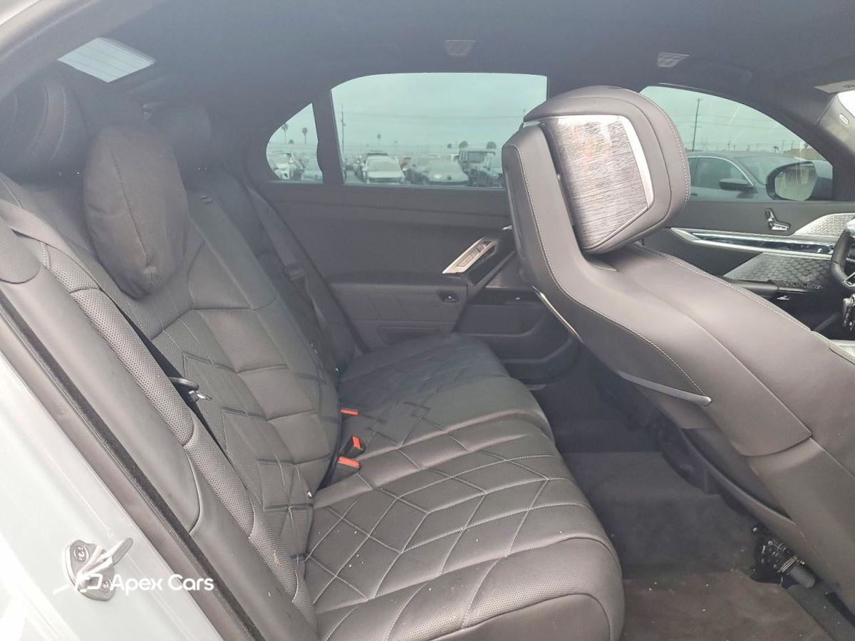 BMW i7 2023