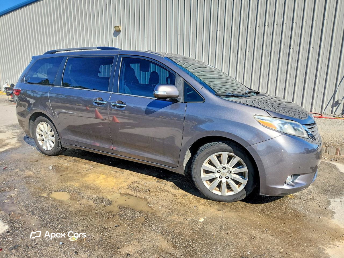 Toyota Sienna 2015
