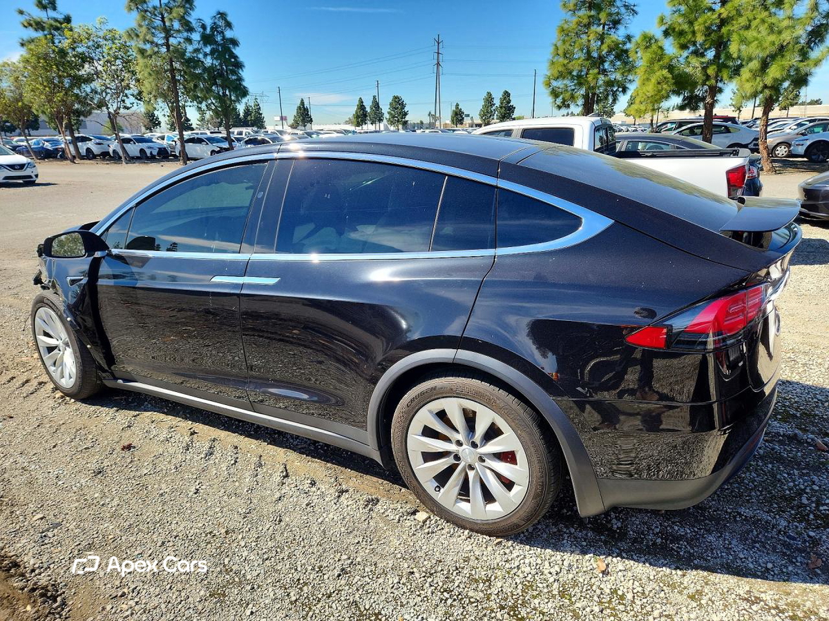 Tesla Model X 2018