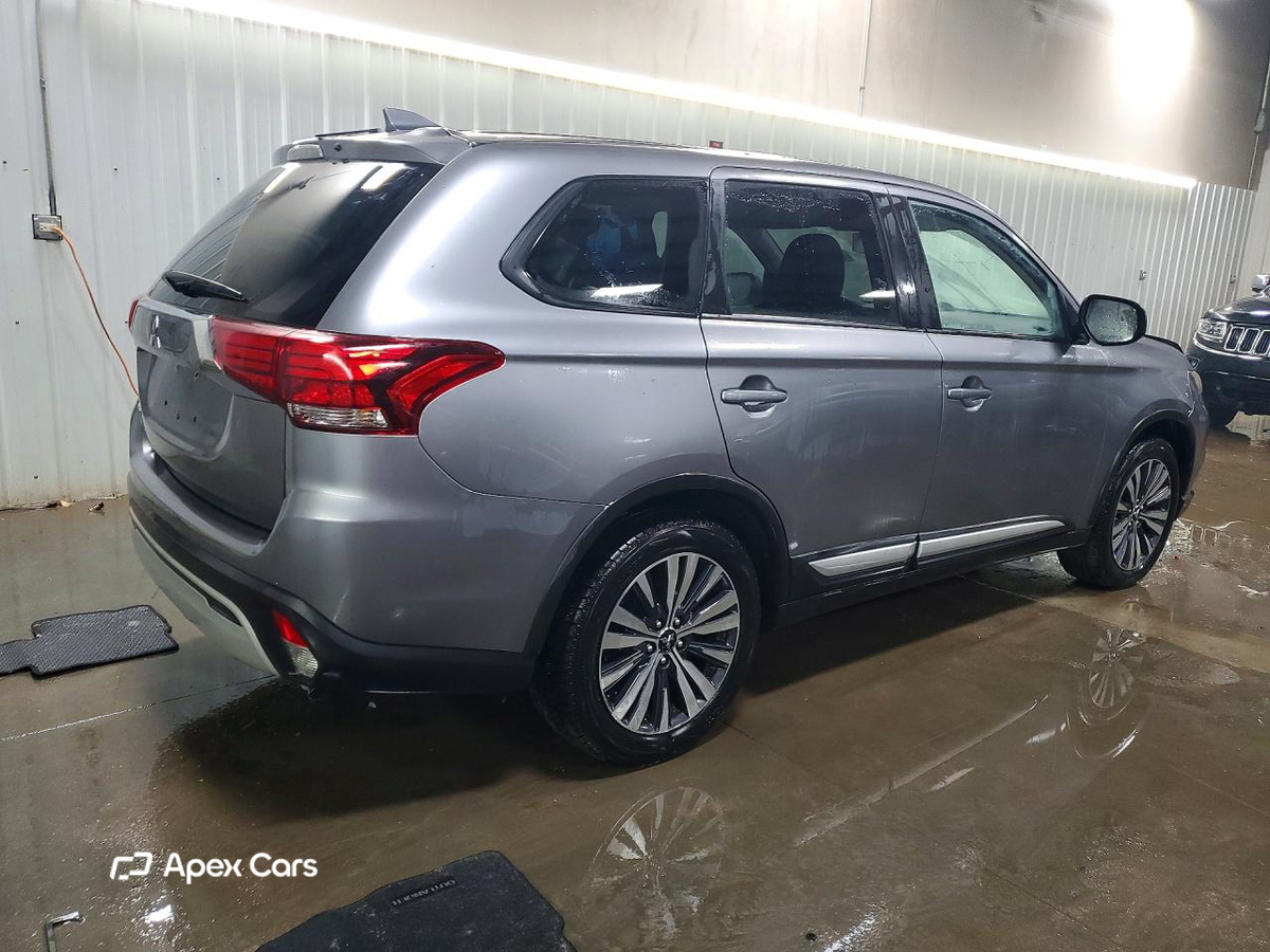 Mitsubishi Outlander 2020