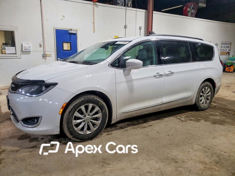 Chrysler Pacifica 2017 - Image 1 of 14
