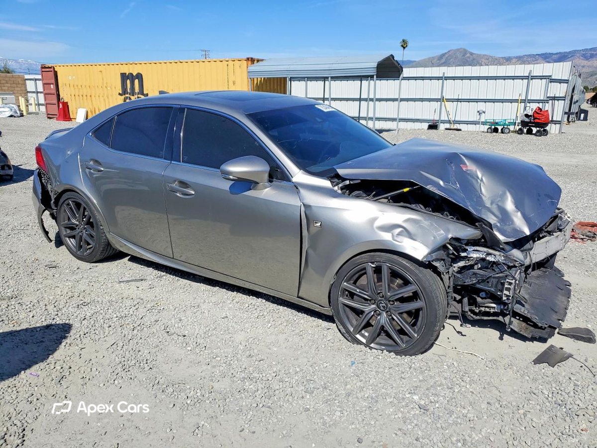Lexus IS 2019
