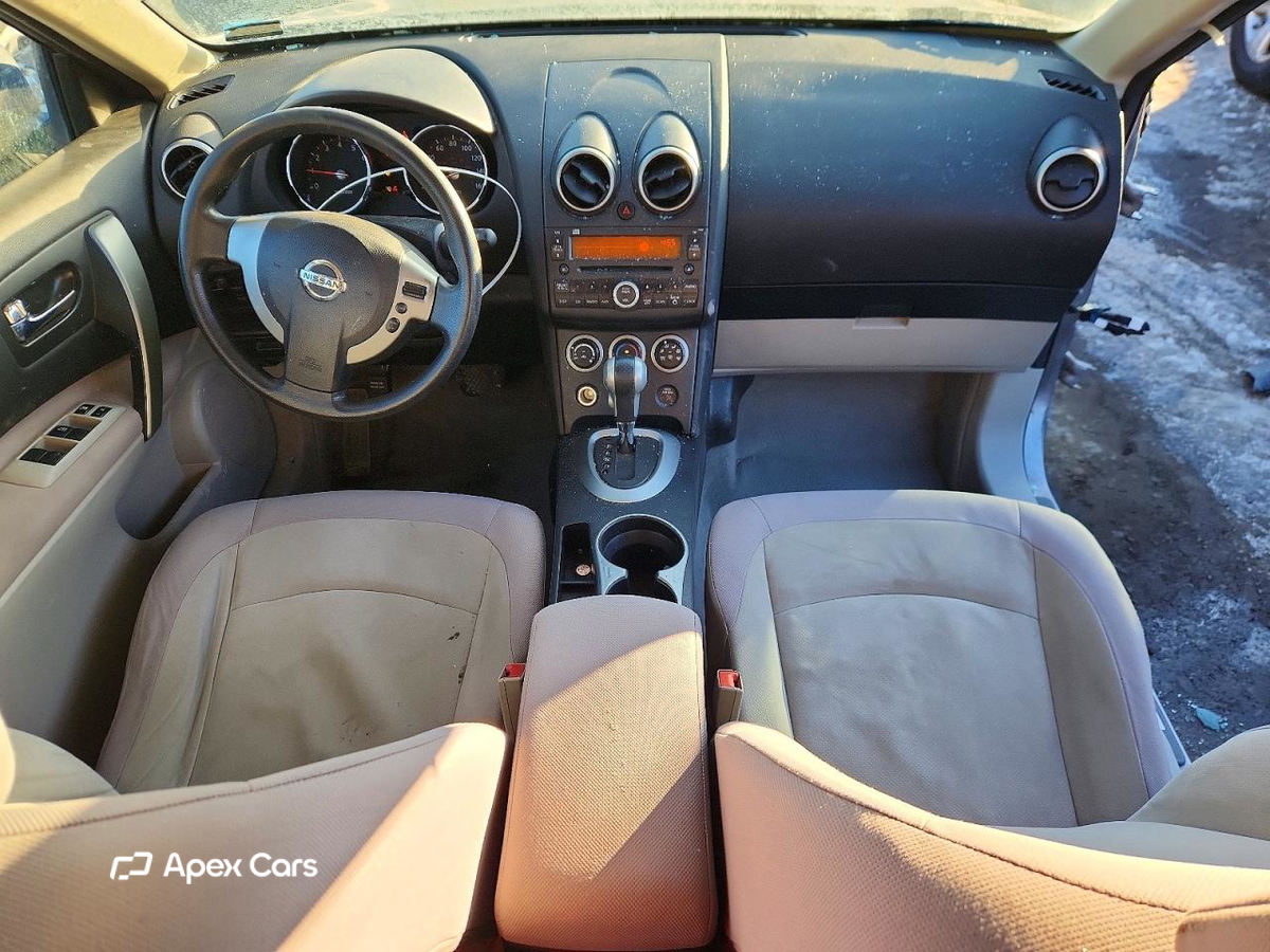 Nissan Rogue 2010