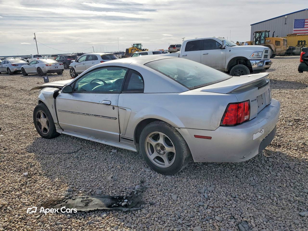 Ford Mustang 2000