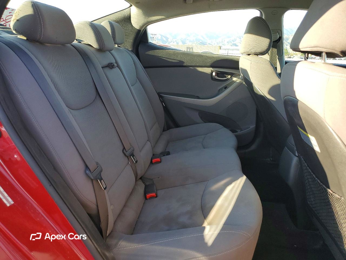 Hyundai Elantra 2014