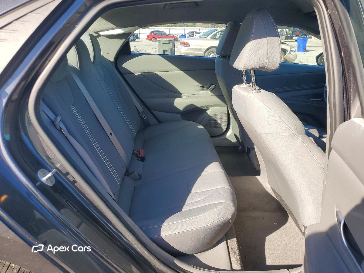 Hyundai Elantra 2023