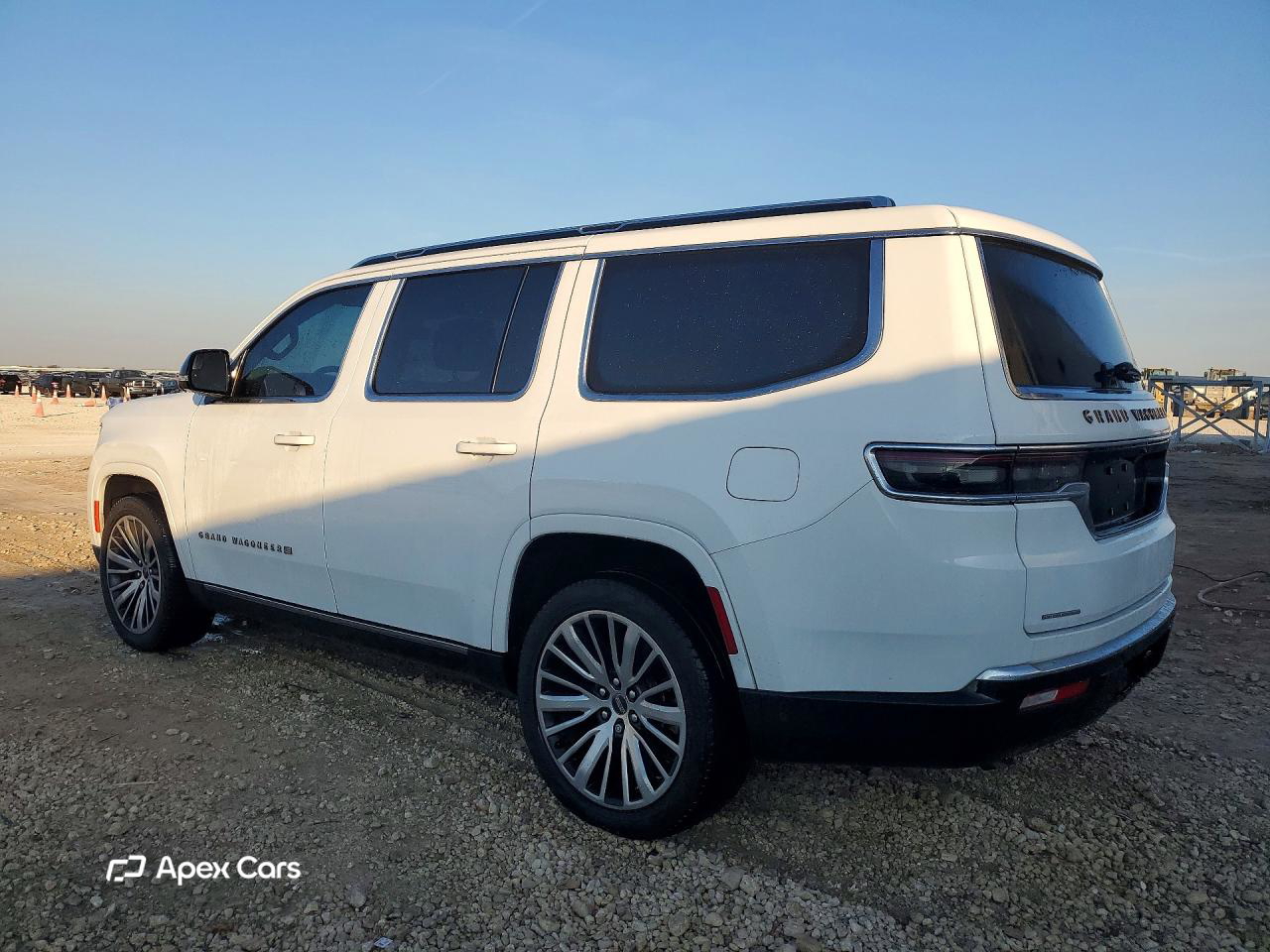 Jeep Grand Wagoneer 2023