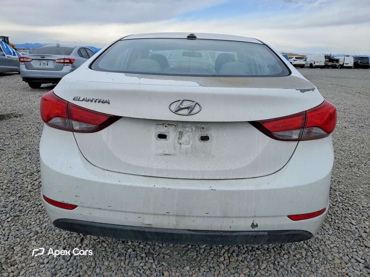 Hyundai Elantra 2016