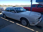 Jaguar XJR 2000
