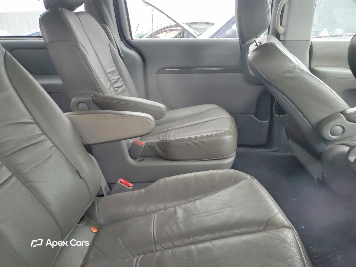 Kia Sedona 2012