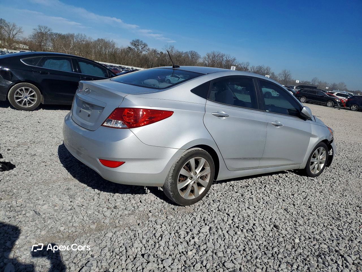 Hyundai Accent 2013