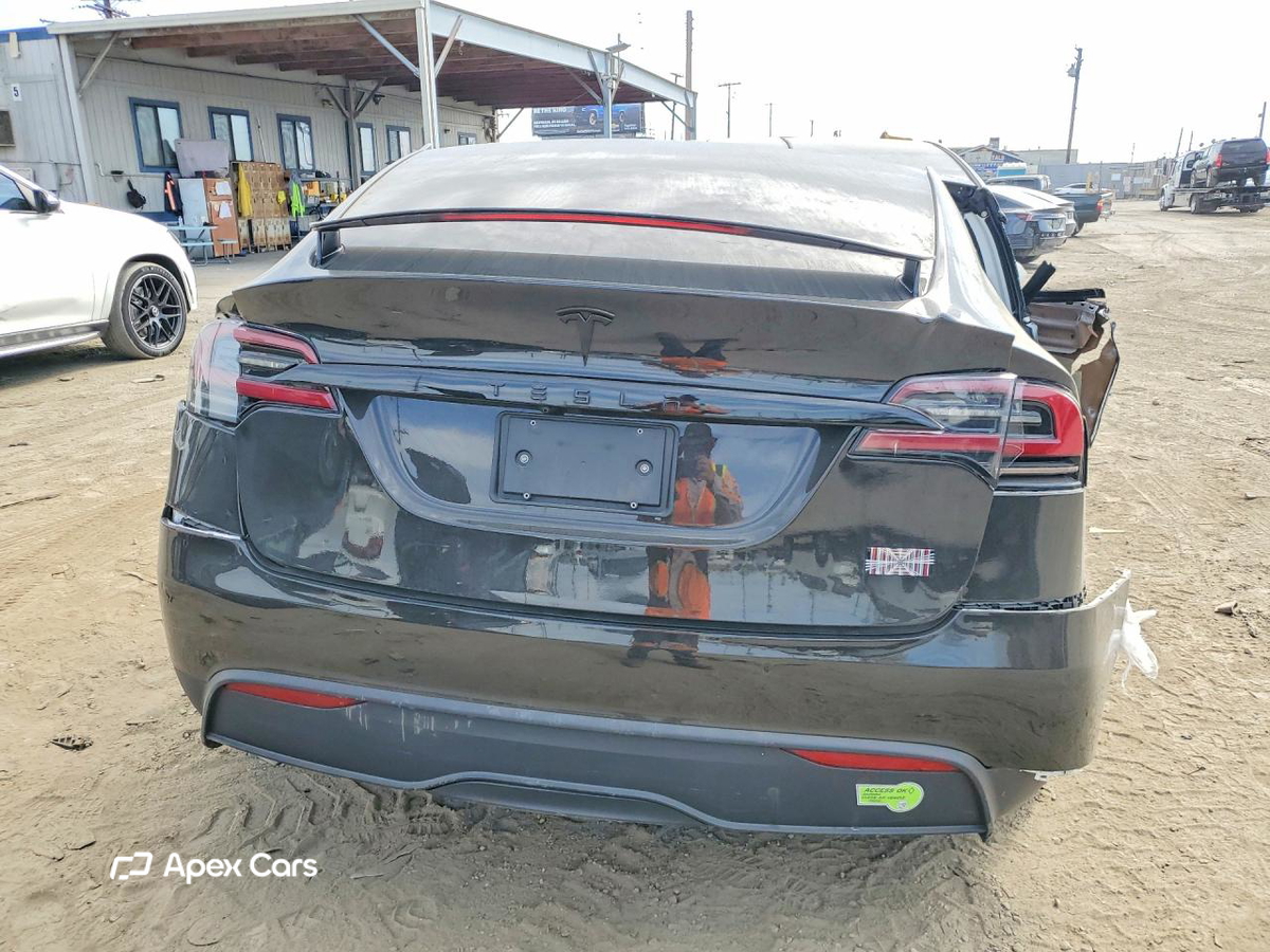 Tesla Model X 2022
