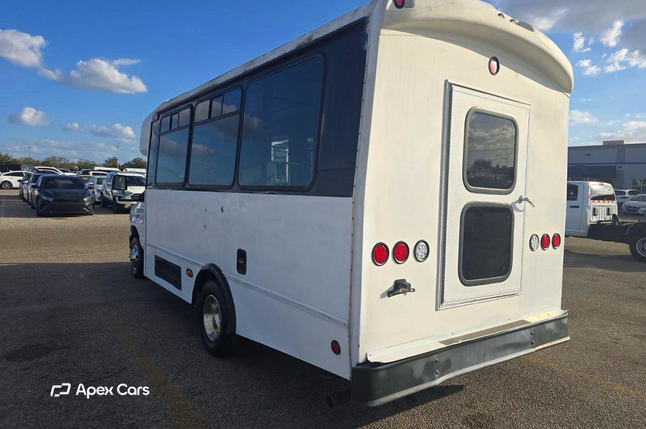 Ford Econoline 2015