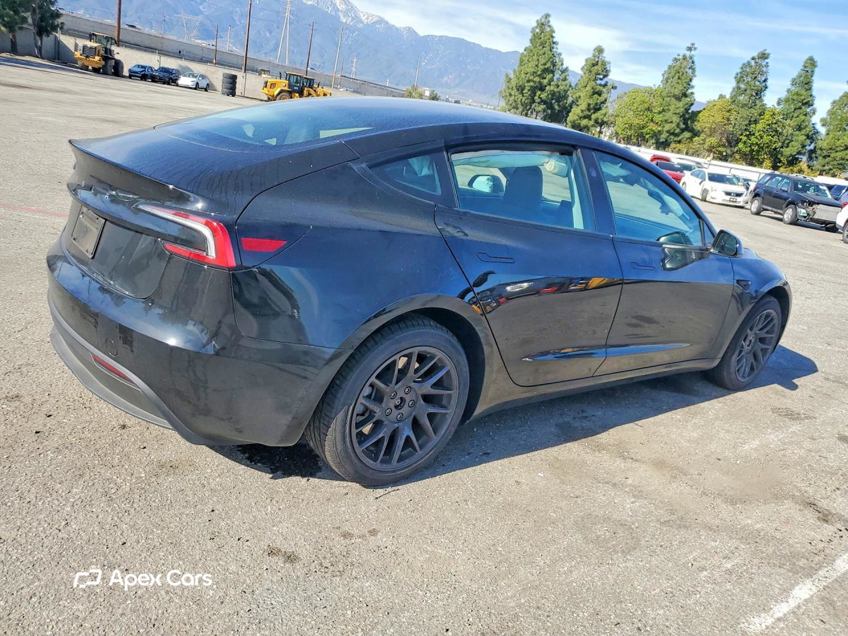 Tesla Model 3 2025