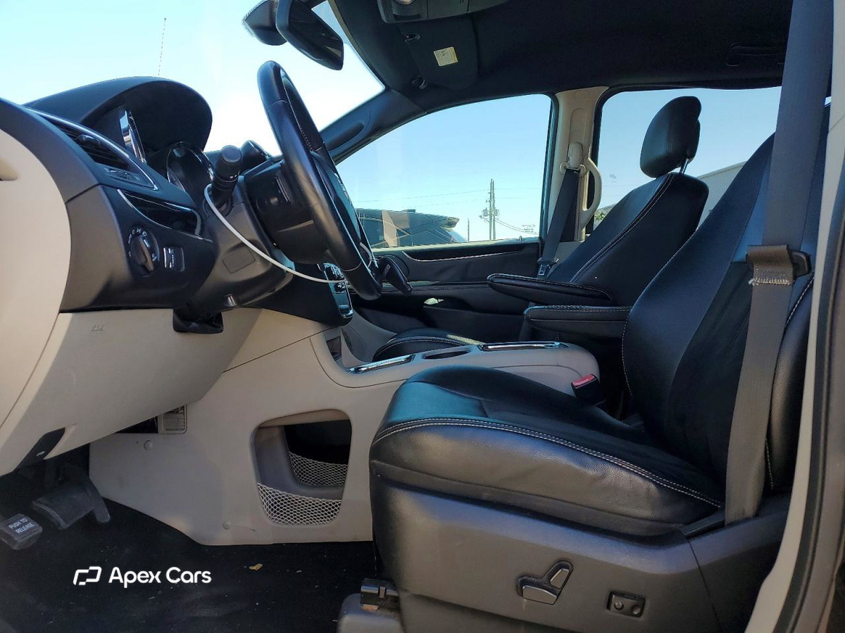 Dodge Caravan 2019