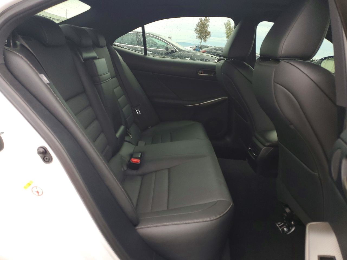 Lexus IS 2017