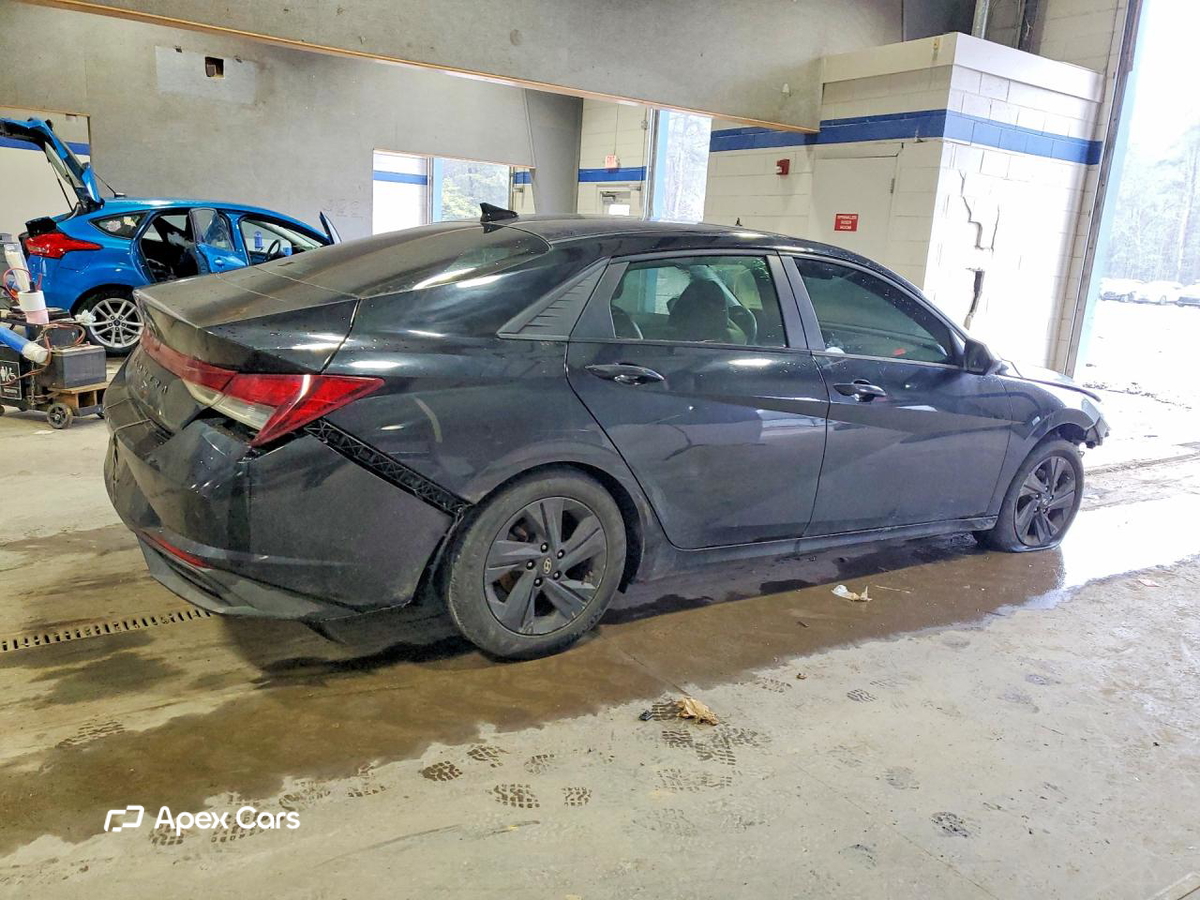 Hyundai Elantra 2021