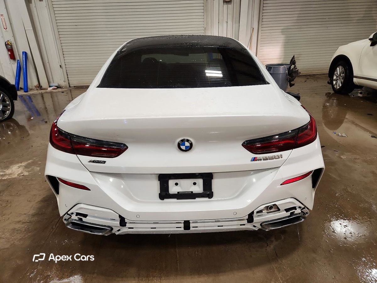BMW M8 2021