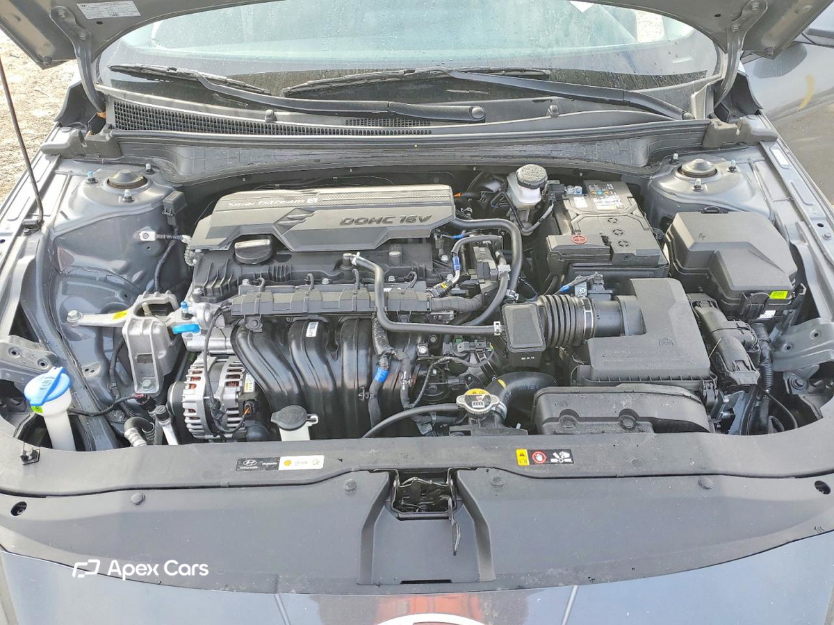 Hyundai Elantra 2025