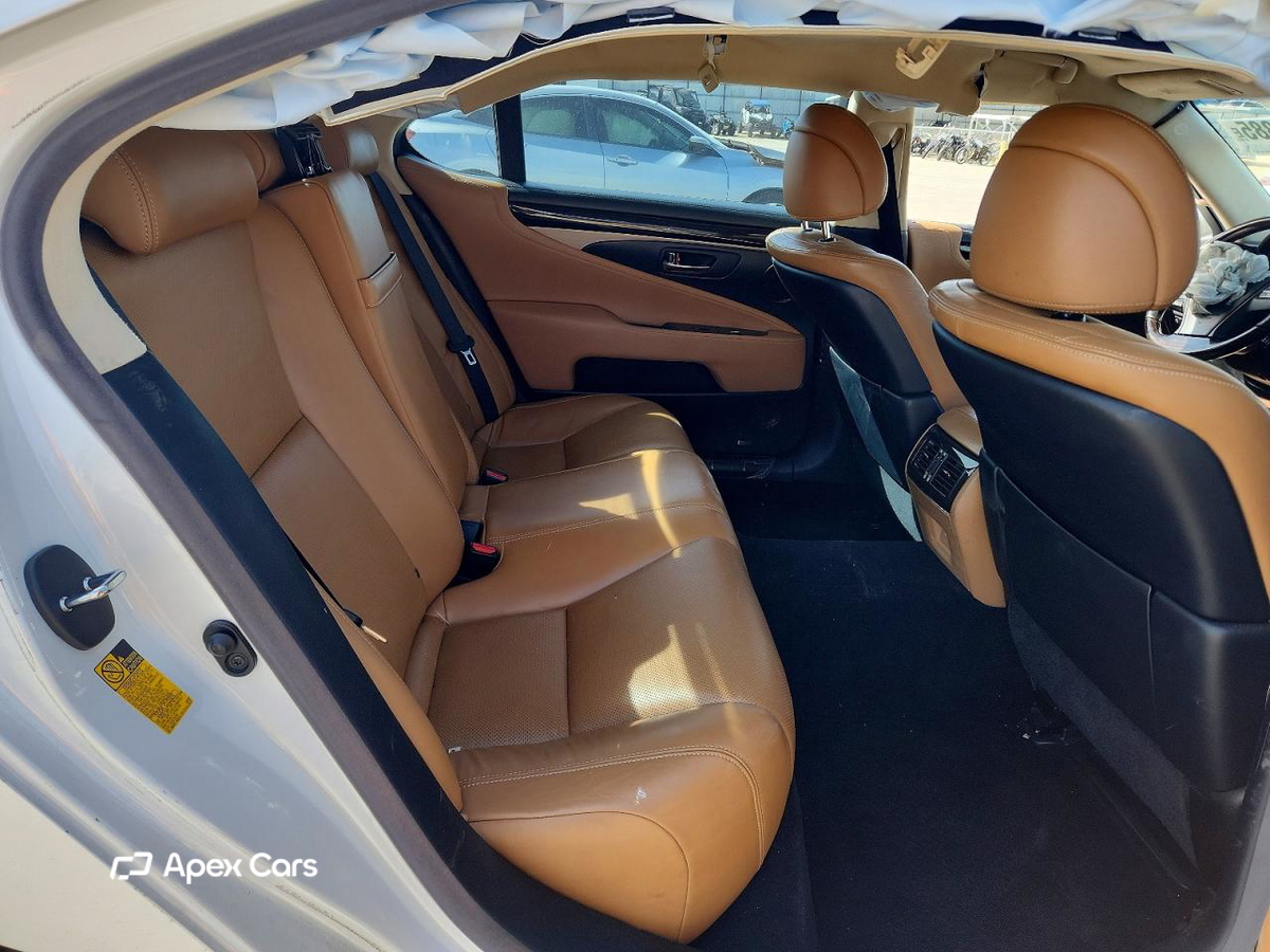 Lexus LS 2014