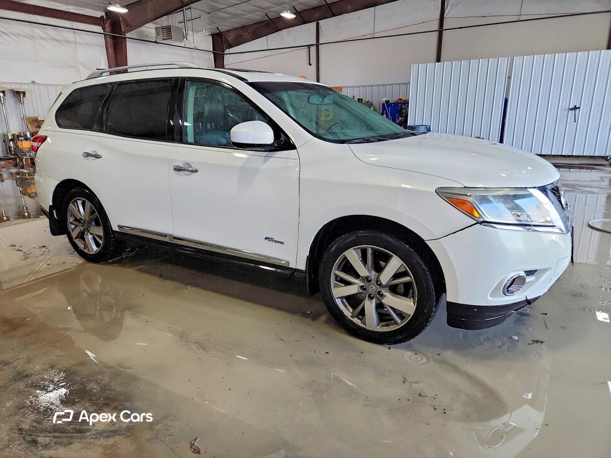 Nissan Pathfinder 2014